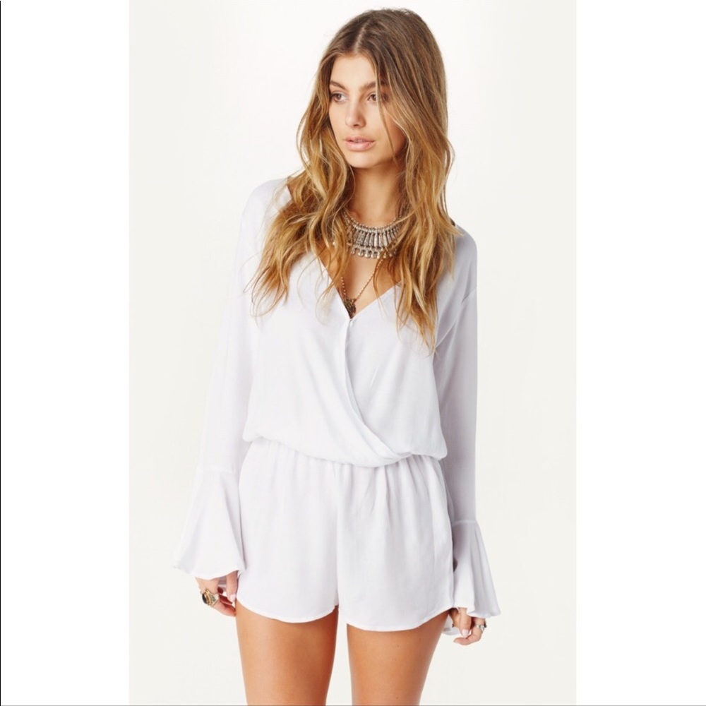 INDAH Parnell Bell Sleeve Cocktail Romper - Picture 2 of 7